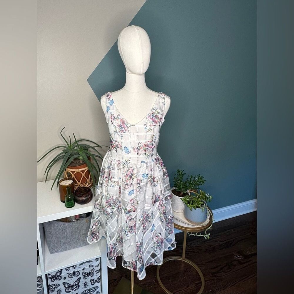 Maeve Anthropologie Floral Fit & Flare Dress Party Wedding Homecoming Size 8 - Picture 2 of 14